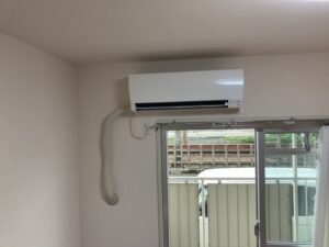 千葉の家庭用エアコンの取付け取り外しは弊社千葉・東京エアコン取付けセンターにお任せください。10月5日は取付けの施工実績です。