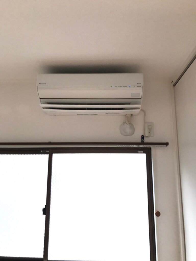 千葉の家庭用エアコンの取付け取り外しは弊社千葉・東京エアコン取付けセンターにお任せください。10月6日は取外しの施工実績です。