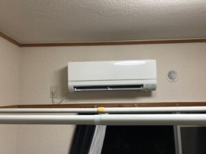 千葉の家庭用エアコンの取付け取り外しは弊社千葉・東京エアコン取付けセンターにお任せください。10月6日は取付けの施工実績です。