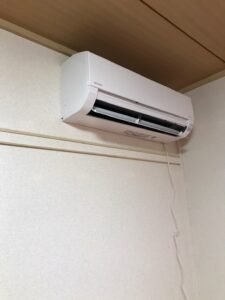 千葉の家庭用エアコンの取付け取り外しは弊社千葉・東京エアコン取付けセンターにお任せください。10月12日は取付けの施工実績です。