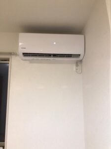 千葉の家庭用エアコンの取付け取り外しは弊社千葉・東京エアコン取付けセンターにお任せください。10月15日は取付けの施工実績です。