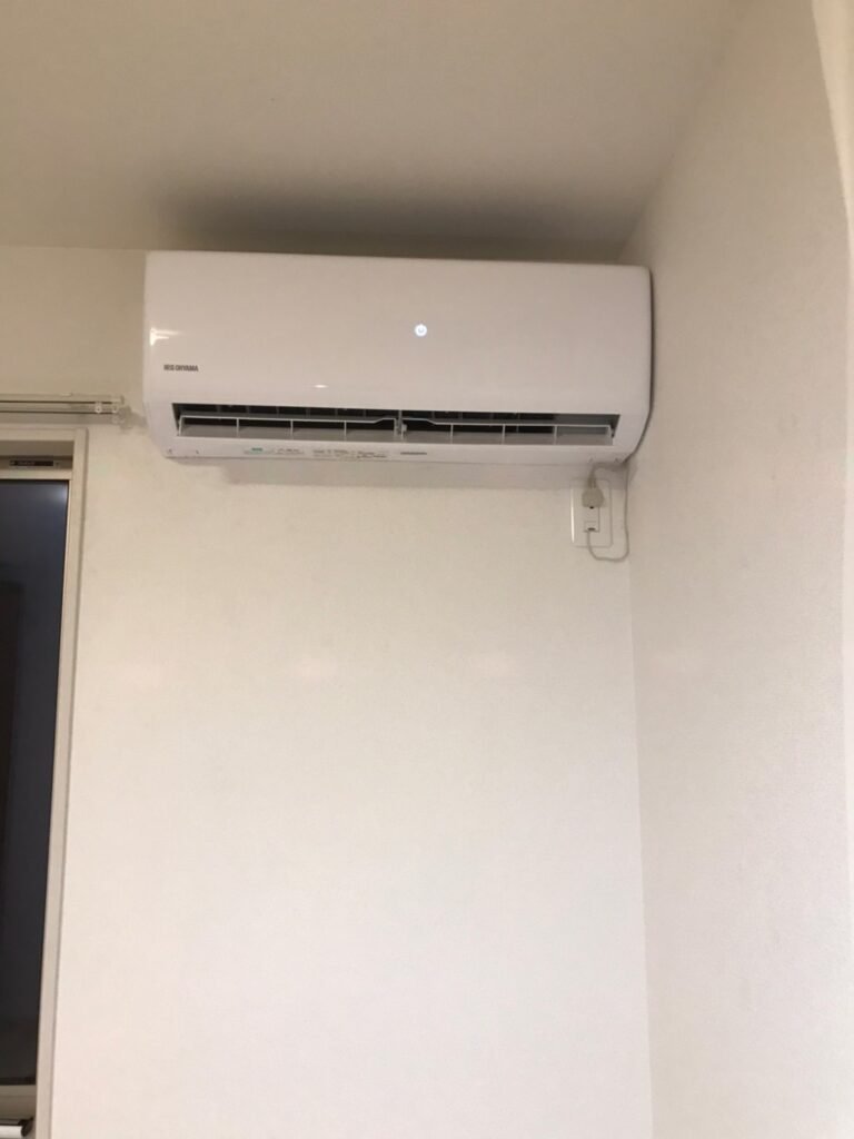 千葉の家庭用エアコンの取付け取り外しは弊社千葉・東京エアコン取付けセンターにお任せください。10月15日は取付けの施工実績です。