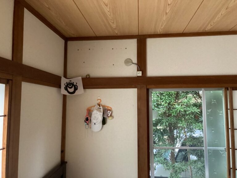 千葉の家庭用エアコンの取付け取り外しは弊社千葉・東京エアコン取付けセンターにお任せください。10月17日は取外しの施工実績です。