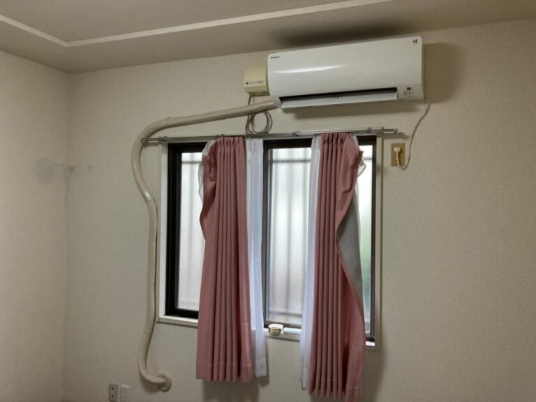 千葉の家庭用エアコンの取付け取り外しは弊社千葉・東京エアコン取付けセンターにお任せください。10月24日は取付けの施工実績です。
