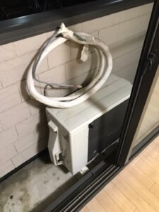 千葉の家庭用エアコンの取付け取り外しは弊社千葉・東京エアコン取付けセンターにお任せください。10月28日は取り外しの施工実績です。