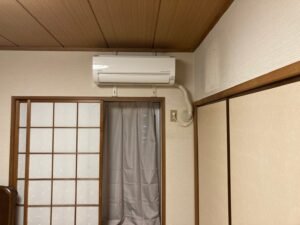 千葉の家庭用エアコンの取付け取り外しは弊社千葉・東京エアコン取付けセンターにお任せください。10月29日は移設の施工実績です。