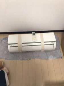 千葉の家庭用エアコンの取付け取り外しは弊社千葉・東京エアコン取付けセンターにお任せください。10月31日は取外しの施工実績です。