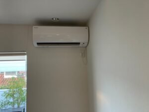 千葉の家庭用エアコンの取付け取り外しは弊社千葉・東京エアコン取付けセンターにお任せください。11月27日は取付／取外しの施工実績です。