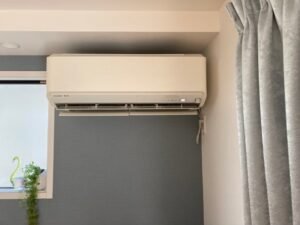 千葉の家庭用エアコンの取付け取り外しは弊社千葉・東京エアコン取付けセンターにお任せください。11月11日は取付けの施工実績です。