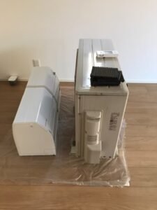千葉の家庭用エアコンの取付け取り外しは弊社千葉・東京エアコン取付けセンターにお任せください。11月6日は取外しの施工実績です。