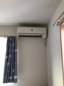 千葉の家庭用エアコンの取付け取り外しは弊社千葉・東京エアコン取付けセンターにお任せください。11月22日は取付けの施工実績です。