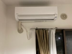 千葉の家庭用エアコンの取付け取り外しは弊社千葉・東京エアコン取付けセンターにお任せください。12月24日は取付けの施工実績です。