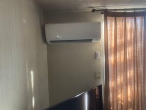 千葉の家庭用エアコンの取付け取り外しは弊社千葉・東京エアコン取付けセンターにお任せください。12月29日は取付けの施工実績です。