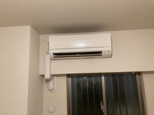 千葉の家庭用エアコンの取付け取り外しは弊社千葉・東京エアコン取付けセンターにお任せください。12月27日は取付けの施工実績です。