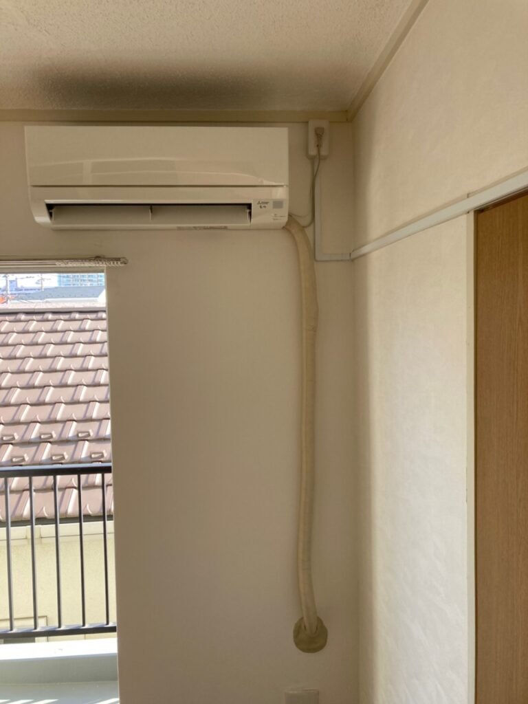 千葉の家庭用エアコンの取付け取り外しは弊社千葉・東京エアコン取付けセンターにお任せください。1月10日は取付けの施工実績です。