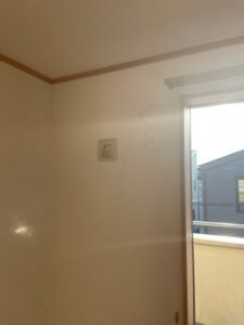 千葉の家庭用エアコンの取付け取り外しは弊社千葉・東京エアコン取付けセンターにお任せください。12月10日は取外しの施工実績です。
