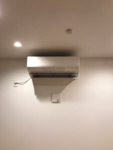 千葉の家庭用エアコンの取付け取り外しは弊社千葉・東京エアコン取付けセンターにお任せください。12月7日は取付けの施工実績です。