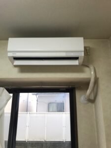 千葉の家庭用エアコンの取付け取り外しは弊社千葉・東京エアコン取付けセンターにお任せください。1月23日は移設の施工実績です。
