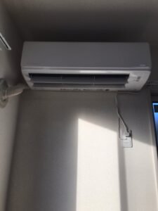千葉の家庭用エアコンの取付け取り外しは弊社千葉・東京エアコン取付けセンターにお任せください。1月28日は取付けの施工実績です。