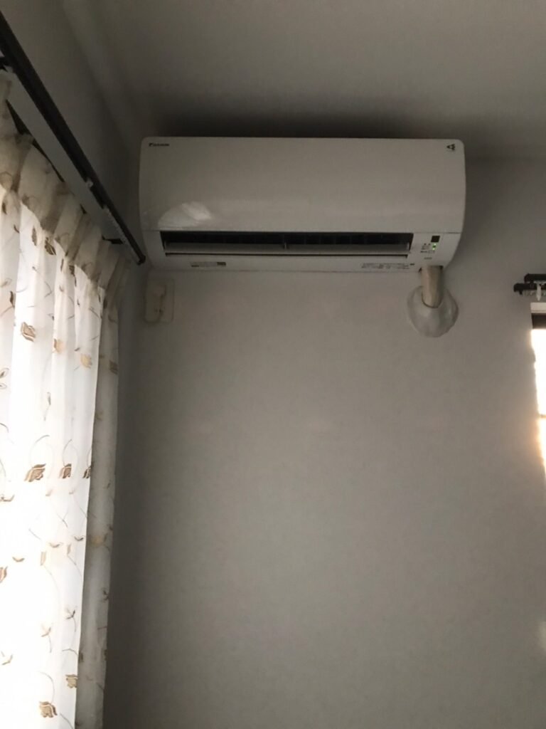 千葉の家庭用エアコンの取付け取り外しは弊社千葉・東京エアコン取付けセンターにお任せください。1月14日は取t付けの施工実績です。