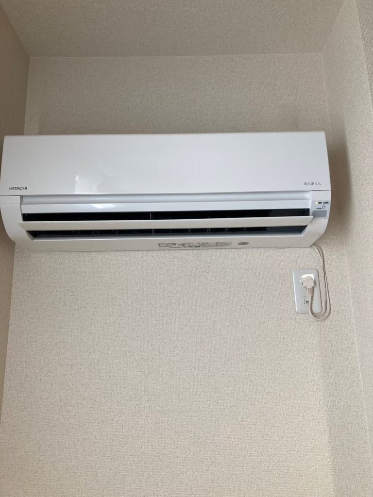 千葉の家庭用エアコンの取付け取り外しは弊社千葉・東京エアコン取付けセンターにお任せください。2月4日は取付けの施工実績です。