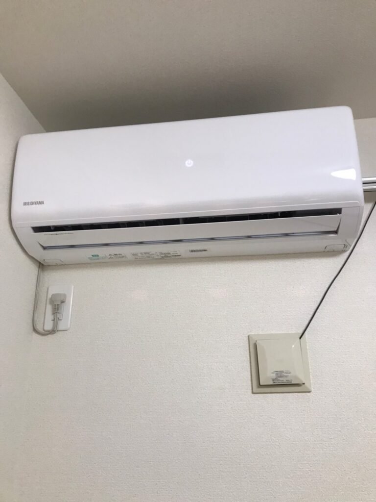 千葉の家庭用エアコンの取付け取り外しは弊社千葉・東京エアコン取付けセンターにお任せください。1月22日は取付けの施工実績です。