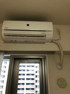 千葉の家庭用エアコンの取付け取り外しは弊社千葉・東京エアコン取付けセンターにお任せください。3月5日は取付けの施工実績です。