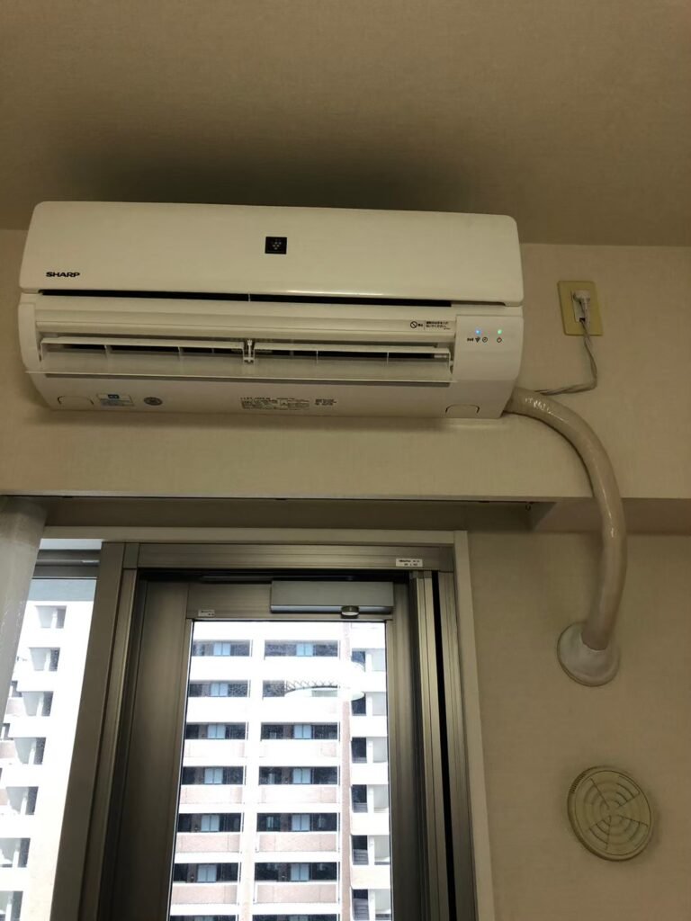 千葉の家庭用エアコンの取付け取り外しは弊社千葉・東京エアコン取付けセンターにお任せください。3月5日は取付けの施工実績です。