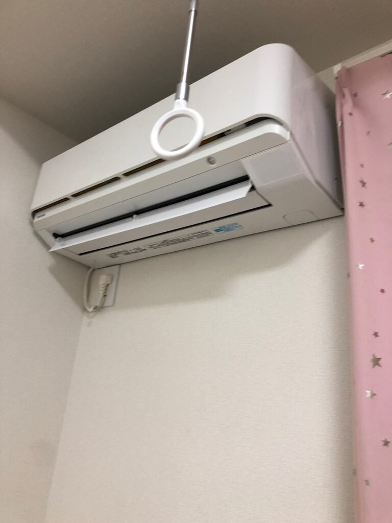 千葉の家庭用エアコンの取付け取り外しは弊社千葉・東京エアコン取付けセンターにお任せください。3月18日は移設の施工実績です。