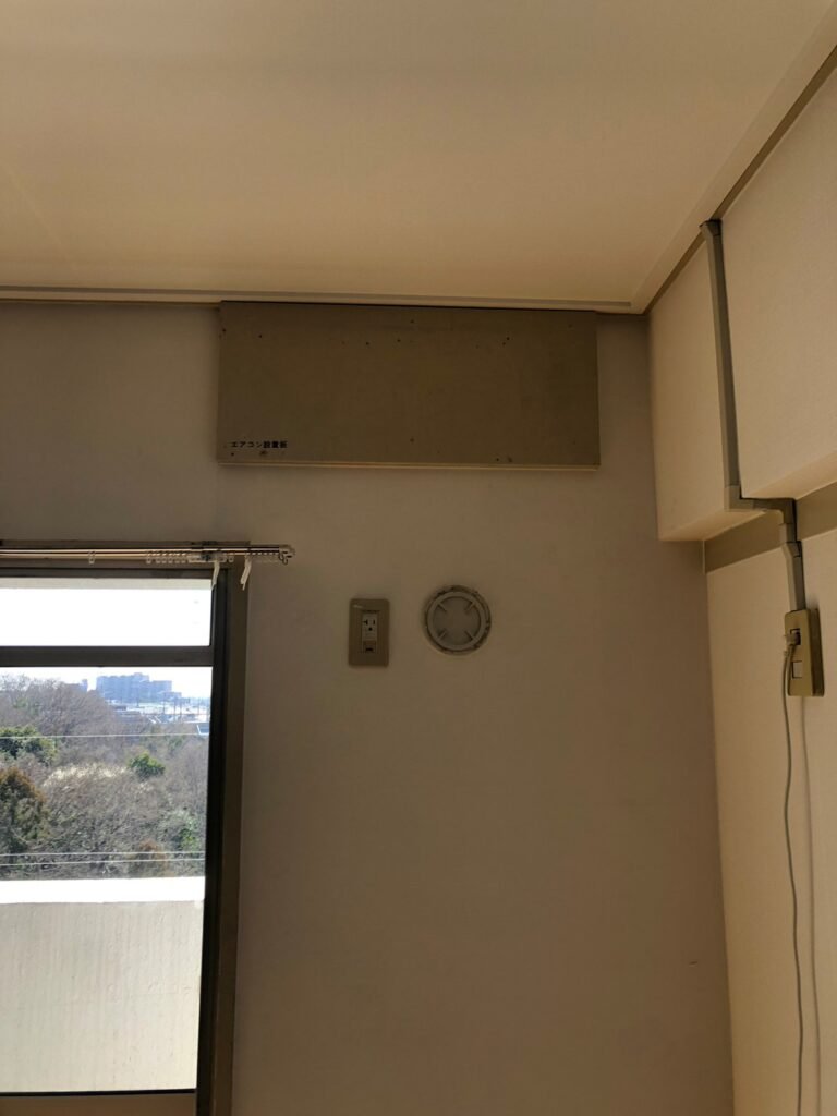 千葉の家庭用エアコンの取付け取り外しは弊社千葉・東京エアコン取付けセンターにお任せください。3月16日は取外しの施工実績です。