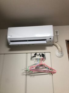 千葉の家庭用エアコンの取付け取り外しは弊社千葉・東京エアコン取付けセンターにお任せください。2月21日は取付けの施工実績です。