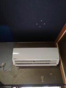 千葉の家庭用エアコンの取付け取り外しは弊社千葉・東京エアコン取付けセンターにお任せください。7月2日は入れ替えの施工実績です。