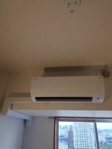 千葉/東京都の家庭用エアコンの取付け取り外しは弊社千葉・東京エアコン取付けセンターにお任せください。7月13日は取付けの施工実績です。
