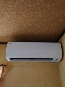 千葉・東京の家庭用エアコンの取付け取り外しは弊社千葉・東京エアコン取付けセンターにお任せください。7月7日は取付けの施工実績です。