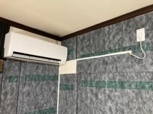 千葉/東京都の家庭用エアコンの取付け取り外しは弊社千葉・東京エアコン取付けセンターにお任せください。7月13日は入れ替えの施工実績です。