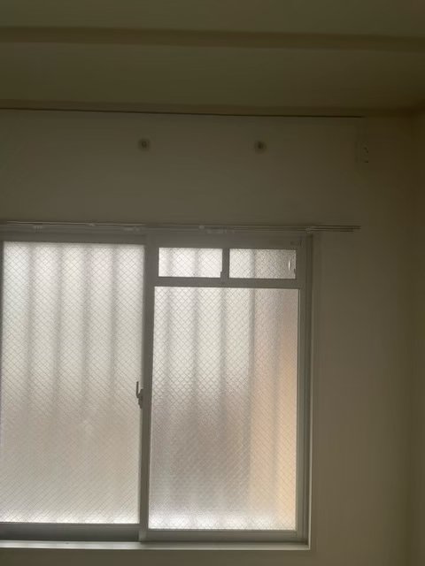弊社は千葉・東京・埼玉のエリアで、　　　　　　　家庭用壁掛けエアコン『取付け／取外し／移設／クリーニング』　　　　　　　業務用エアコンクリーニング『1方向／4方向』　　　これらを主軸で活動しています。　　　　　　　　　我々はお客様満足度を第一に考え、品質／接遇にこだわって1件1件こなしています。　　　　　　　　　　今回は7月20日のエアコン取外しの施工実績です。